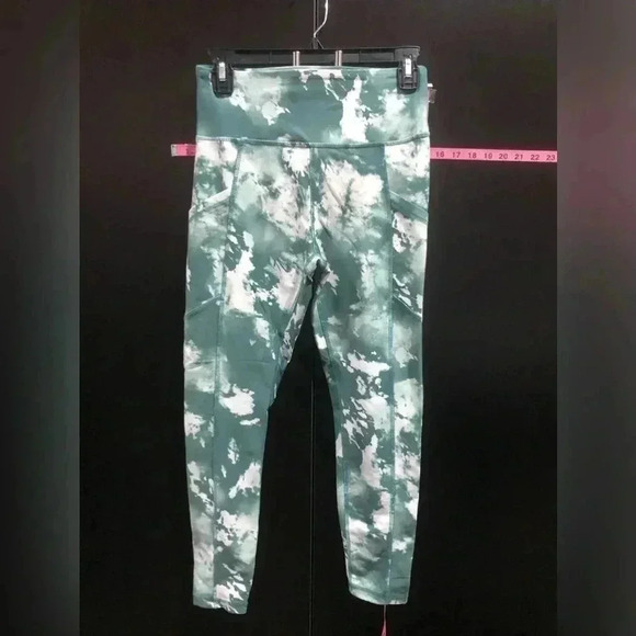 Balance Collection High waist 7/8 length athletic leggings, tie dye, leg pockets - Picture 1 of 6